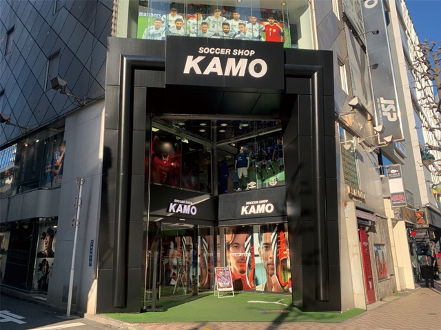 2026年W杯の狂騒曲、渋谷の聖地で何が起きているのか？サッカーショップKamo渋谷店が世界中のフットボールフリークを惹きつける理由