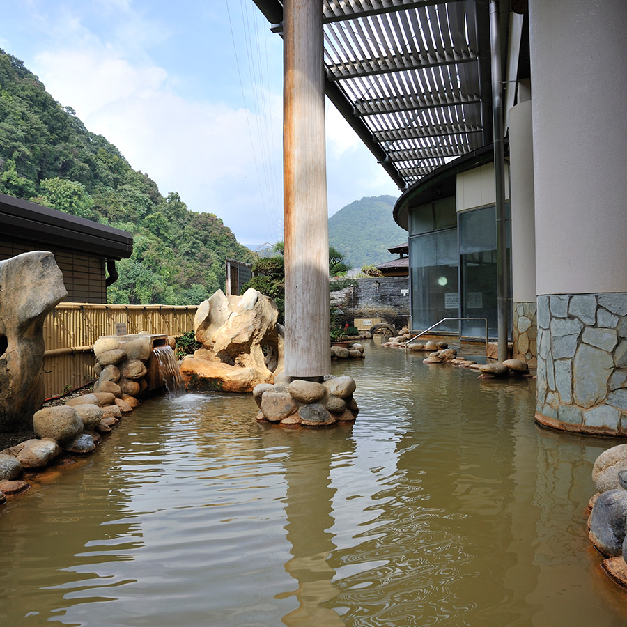 善光寺近くの名湯！絶景露天風呂と混雑回避の裏ワザを徹底現地取材