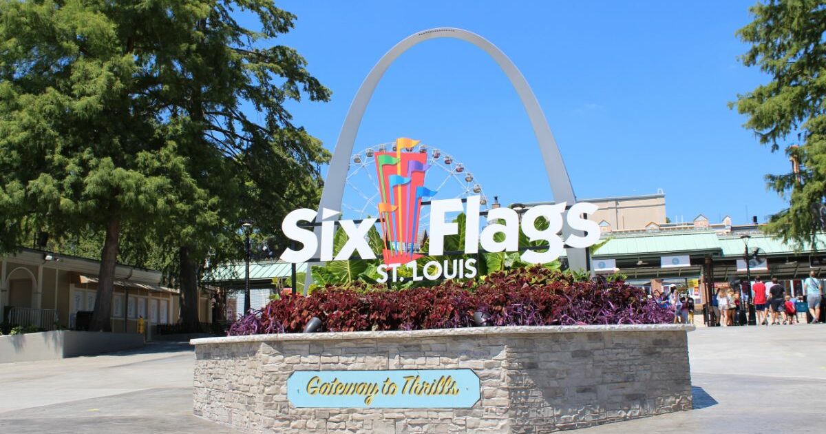 Six Flags St Louis Bag Policy