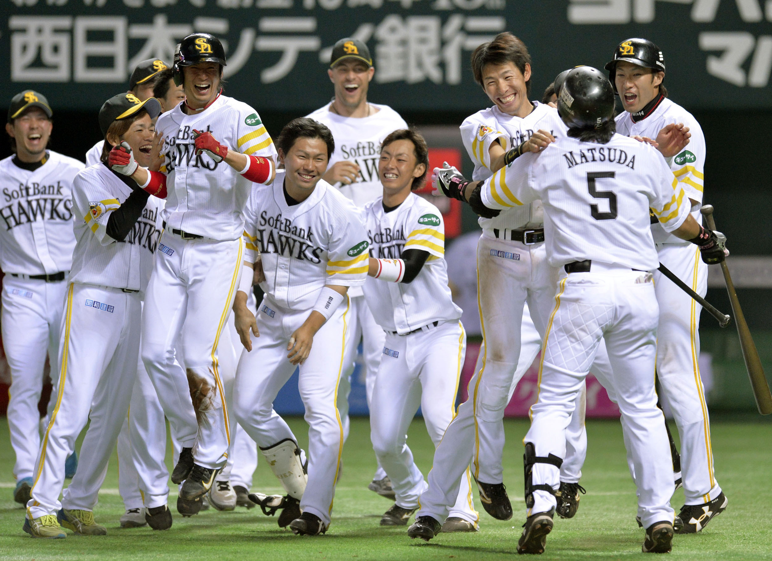 ソフトバンク劇的頂点！山田哲人覚醒の2014年プロ野球激闘史