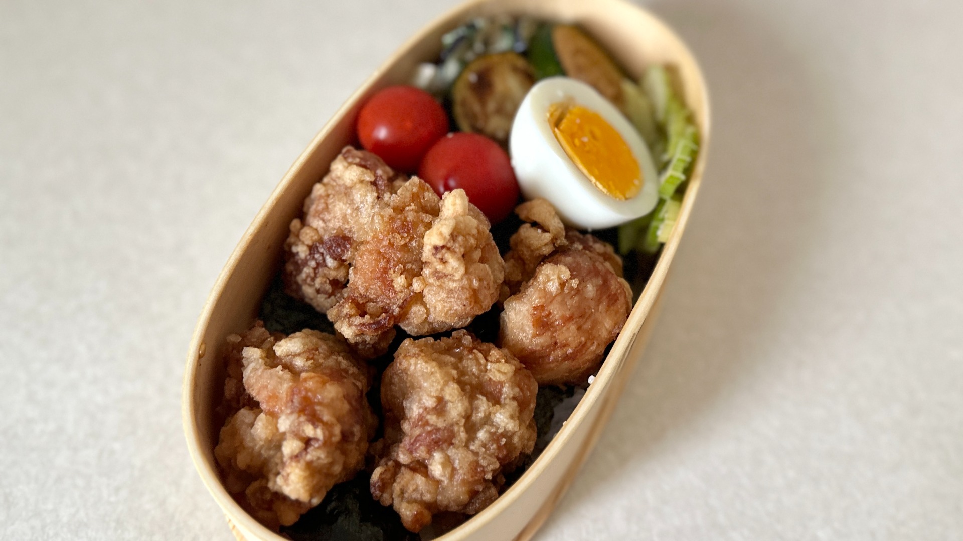 唐揚げ弁当の詰め方決定版！冷めてもサクサク映えるプロの配置術