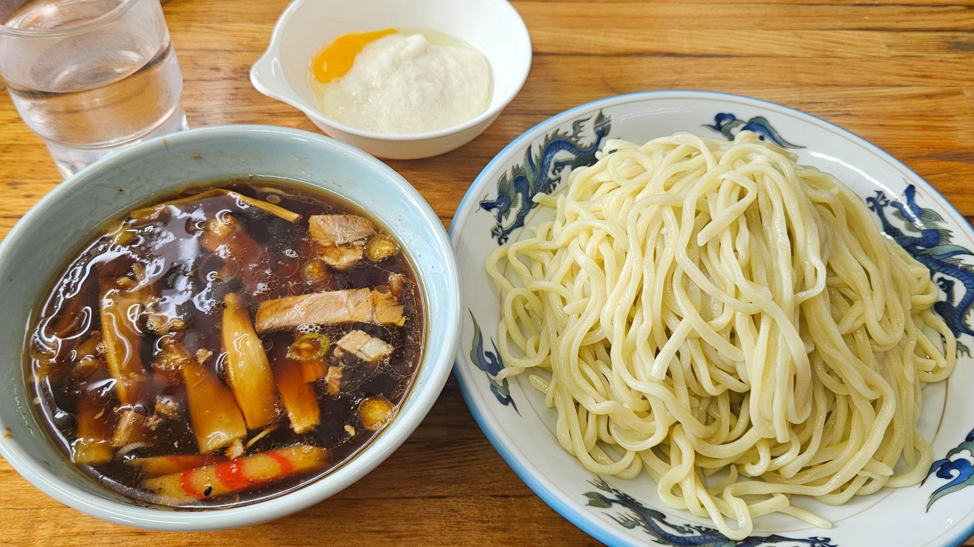 つけ麺の元祖「丸長」の現在地｜名店の歴史と2026年営業状況の真相