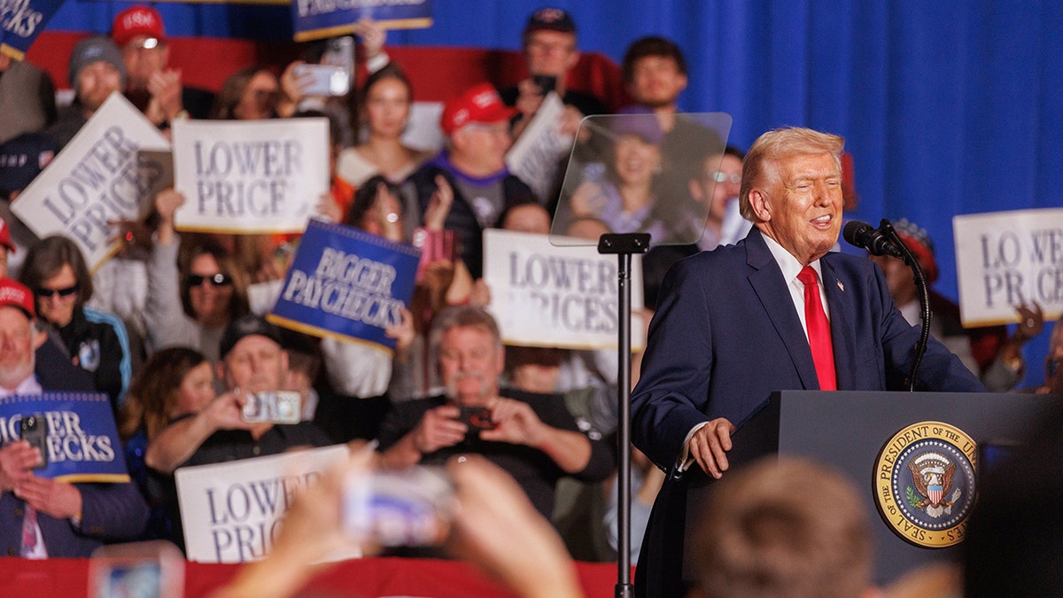 Trump's Midterm Pledge: $5,000 Dividend Checks for Every Adult American