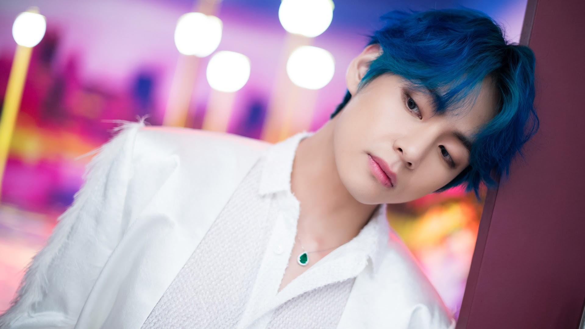 Foto v Boy in Luv