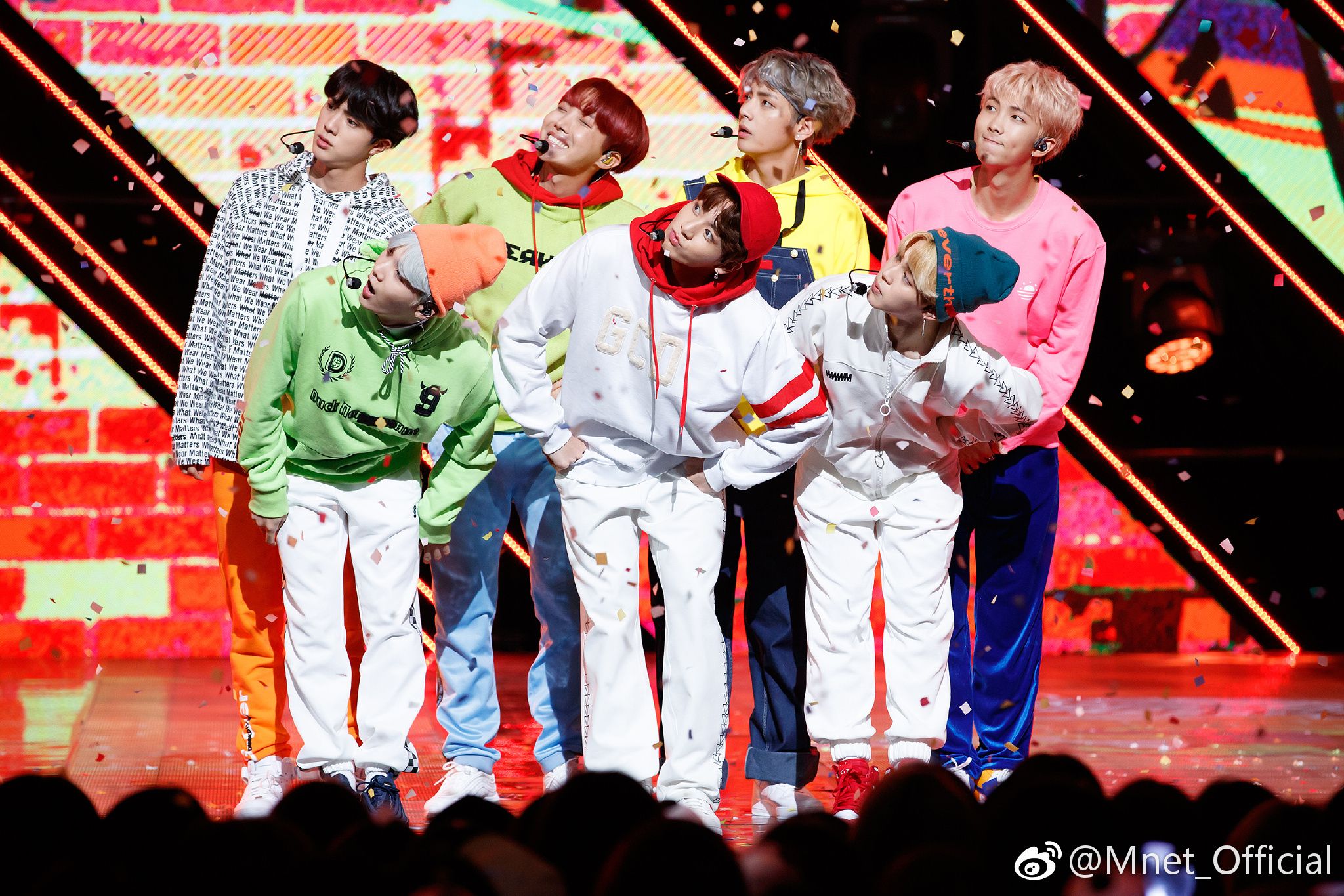 Bts『Go Go』歌詞の真実！伝説の白雪姫と散財ソングの深いメッセージ