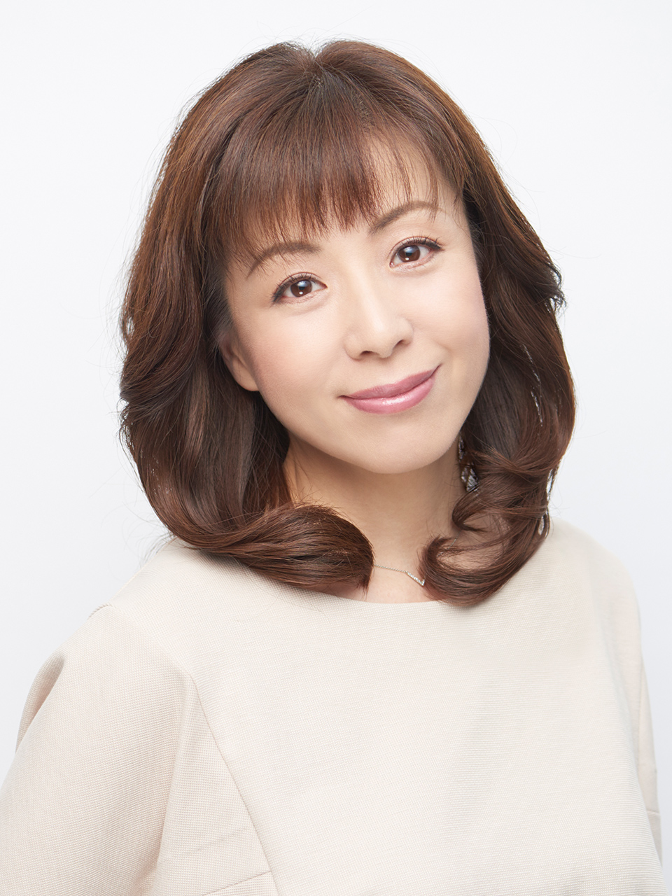 羽野晶紀の現在：劇団☆新感線から和泉家での素顔、舞台演劇の裏側