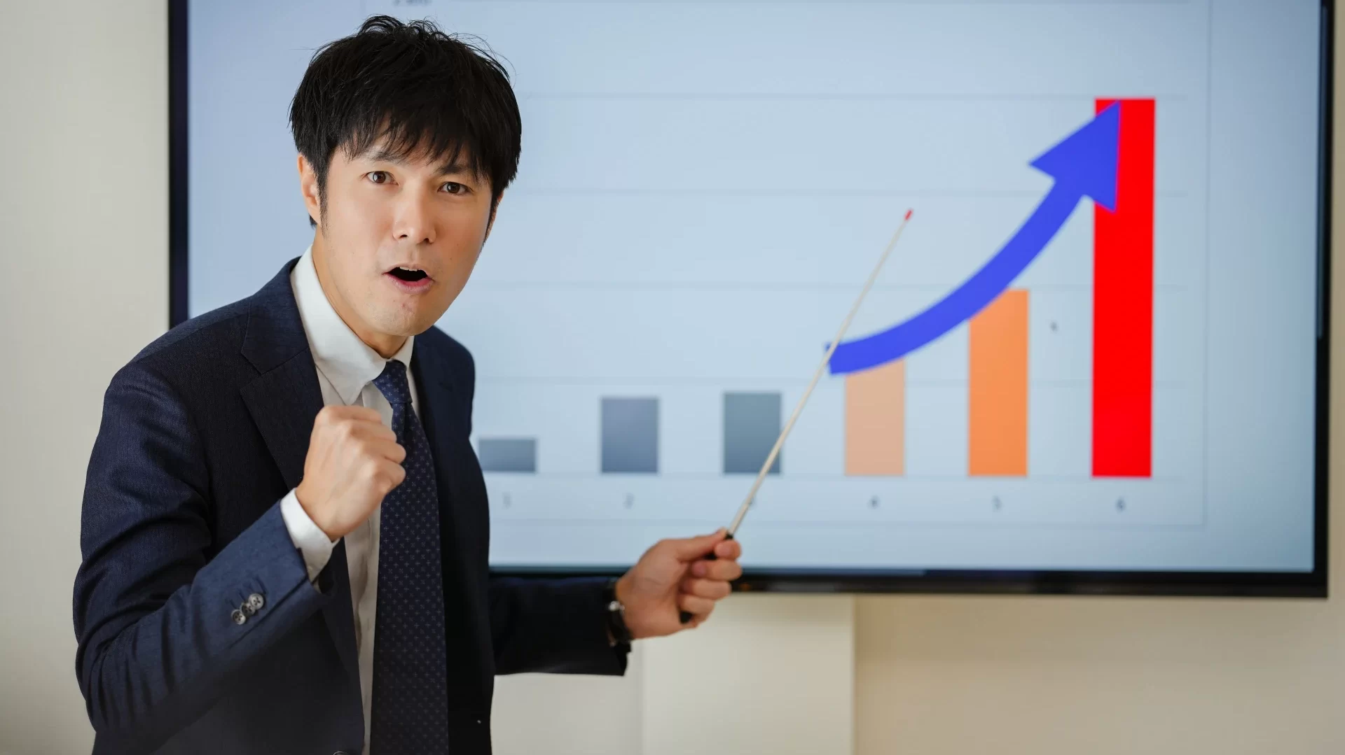 なぜ偉そうな態度をとる？プライドが高い派遣社員の心理と現場の対処法