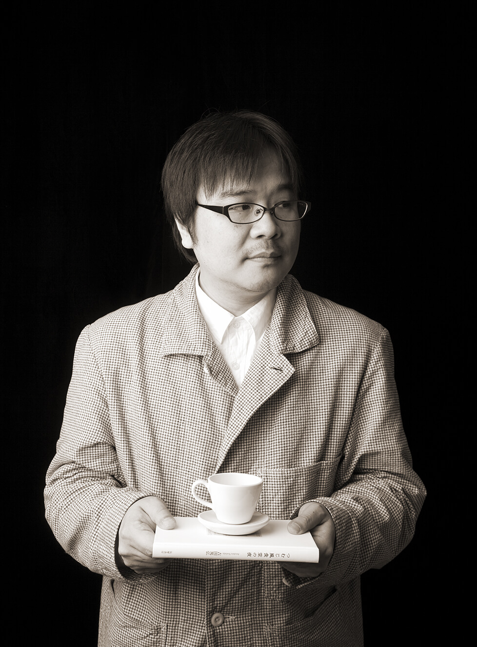 吉田篤弘の文学が心を癒やす理由｜おすすめ名作と読む順番の全解説