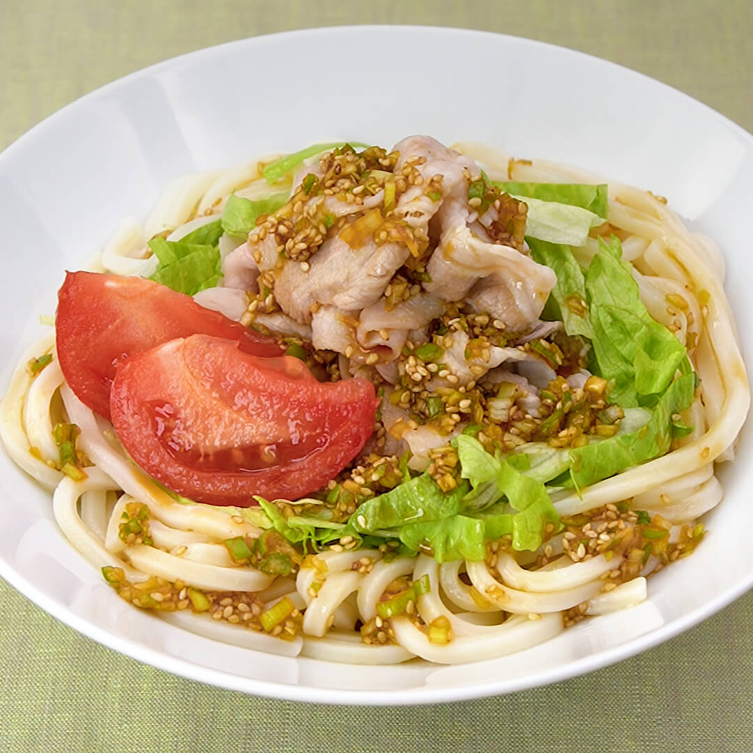 冷凍麺が劇的進化！プロが教える絶品サラダうどんレシピと黄金比タレの秘密