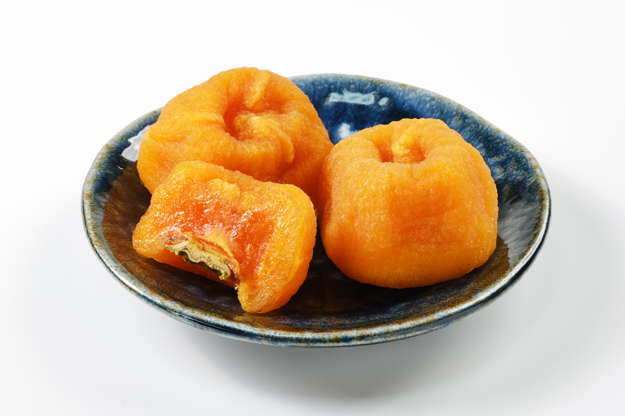 あんぽ柿とは？干し柿との違いやとろける食感の秘密を徹底解説