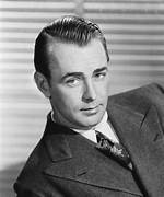 Alan Ladd: the Iconic Actor of Classic Hollywood