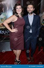 Allison Tolman's Husband: Meet Davis Offer