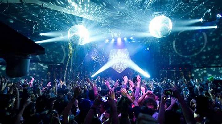 夜を彩る漆黒の鍵盤：日本全国「クラブ ピアノ」の光と影、その魅力の真実