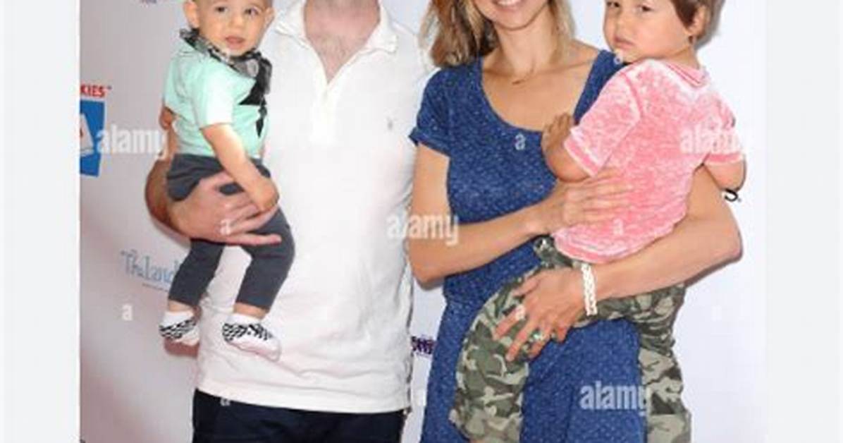 How Many Children Does Glenn Howerton Have? |