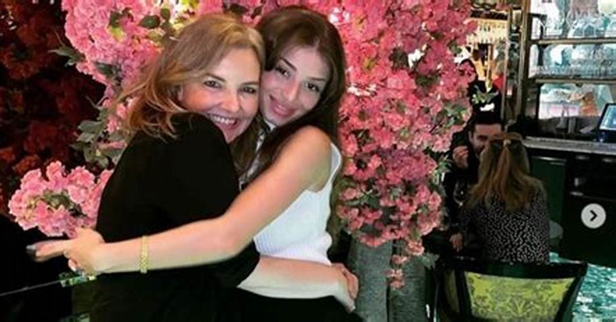 Mimi Keene Parents Ethnicity: Alexis Keene and Hassan Saeed Religion