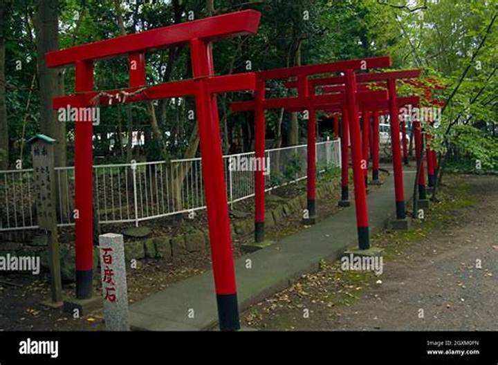 勝負の神とサッカーの情熱が息づく街：静岡・小芝神社の歴史と魅力を解き明かす