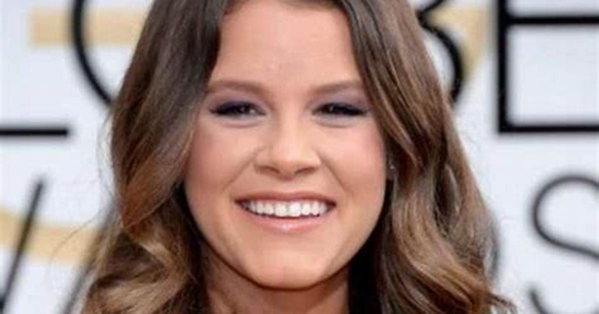 Sosie Bacon Age, Height, Weight, Boyfriend, Early Life, Education, Career, Net Worth & Philanthropic ·