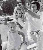 The Life of Iconic Tammy Wynettes Daughter |