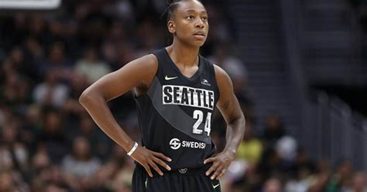 Unraveling the Mystique: Is Jewell Loyd in a Relationship?