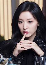 Unveiling the Charisma of Kim Ji Won Highzium