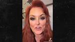 Wynonna Judd Seemingly Can't Stand on Her Own During Cma Performance,
