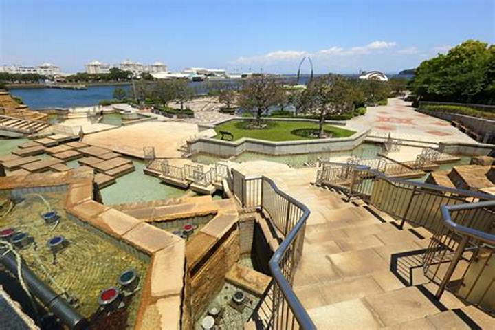 横須賀 市 文化 会館ガイド：施設の特徴、利用方法、行事の探し方