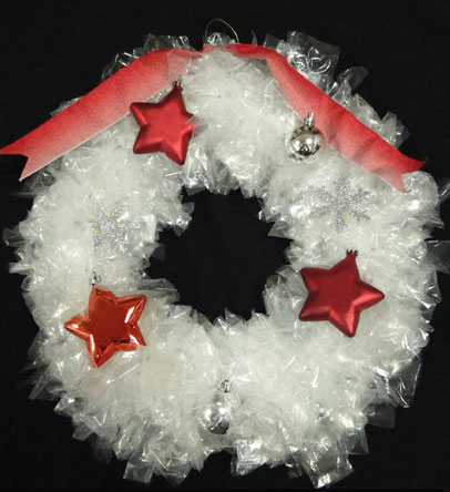 Make a Gorgeous Christmas Wreath Using Sandwich Bags