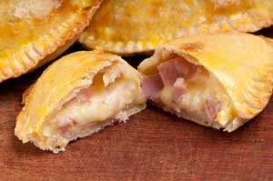 Ham & Cheese Empanadas: Empanadas de Jamón y Queso - Mamiverse