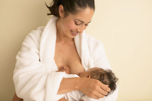 Latinas-More-Likely-to-Reap-Benefits-of-Breastfeeding-MainPhoto