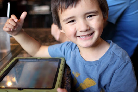 iPad-Apps-for-Children-with-Special-Needs-MainPhoto