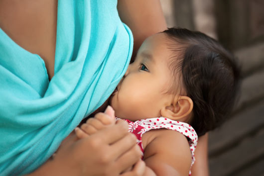 Toxins-to-Avoid-While-Breastfeeding-MainPhoto