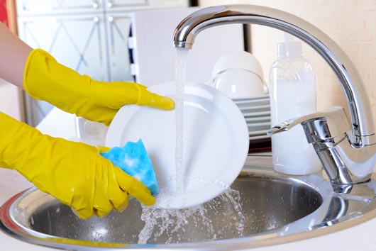 10 Reasons Why You Should Wash Dishes by Hand-Photo1