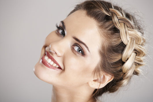 20 up-do ideas for brides that wont make your head look like a cake-Photo2
