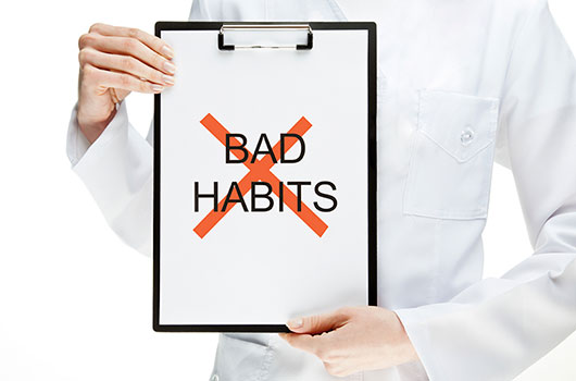 20-Bad-Habits-that-Ruin-our-Teeth-MainPhoto