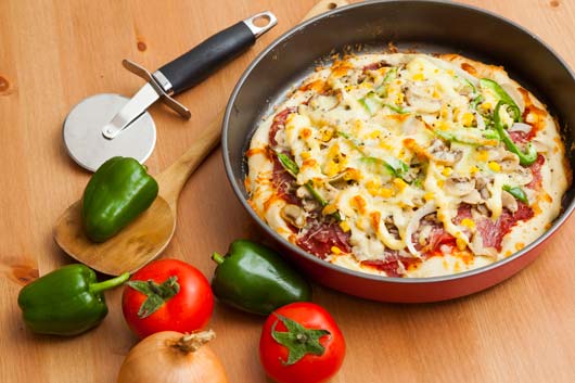 Home-Grown-15-Ways-to-Make-Healthy-Pizza-in-Your-Own-Kitchen-MainPhoto