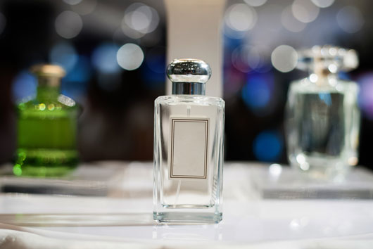 Scent-of-a-Woman-10-Tips-on-Choosing-a-Signature-Fragrance-photo6