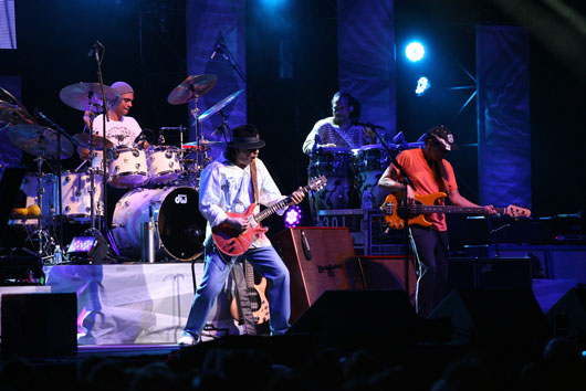 The-Universal-Tone-15-Reasons-We-Will-Always-Adore-Santana-photo11