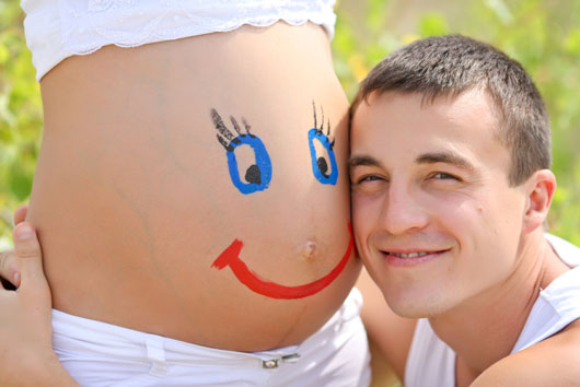 Trimester-Jester-10-Ways-to-Keep-Your-Humor-During-Your-Pregnancy-MainPhoto