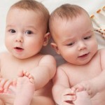Double-Duty-The-Challenge-and-Beauty-of-Raising-Twins-MainPhoto