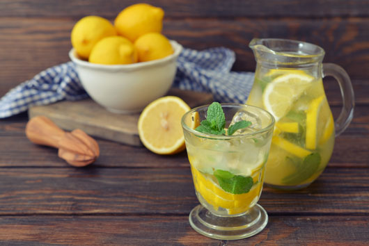 Lemon-Aid-10-Reasons-You-Should-Drink-Lemon-Water-Every-Day-photo3
