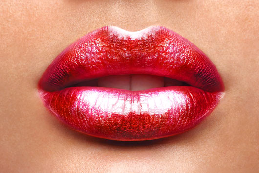 Lips-of-Summer-8-Best-Lip-Gloss-Looks-that-Smolder-Photo8