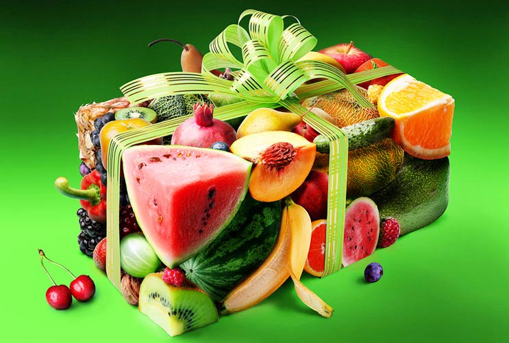 Summertime-Simplicity-The-Art-of-The-Fruit-Platter-MainPhoto