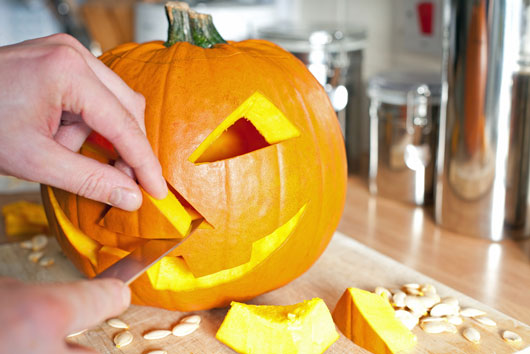 Next-Level-Pumpkin-Carving-Ideas-for-the-Autumnal-Artiste-Photo2
