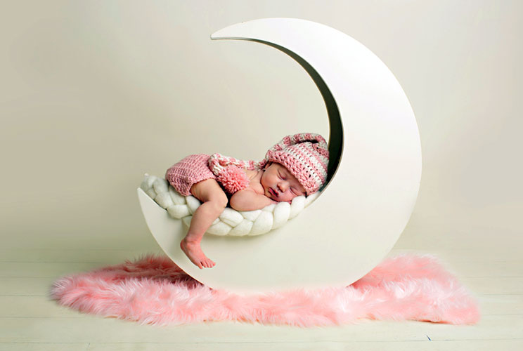Oh-Baby-The-Subtle-Art-of-Photographing-a-Newborn-MainPhoto