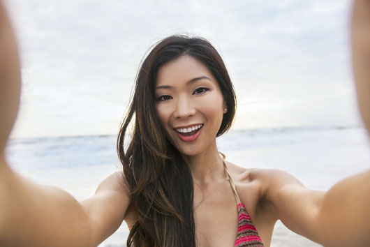 9-Things-to-Think-About-Before-You-Post-Those-Swimsuit-Selfies-Photo7